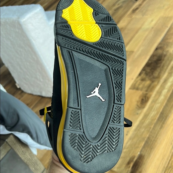 Jordan 4 Retro Black and Yellow Men's Shoes - Picture 2 of 4